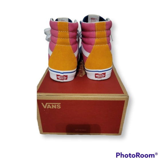 VANS - Picture 3 of 4